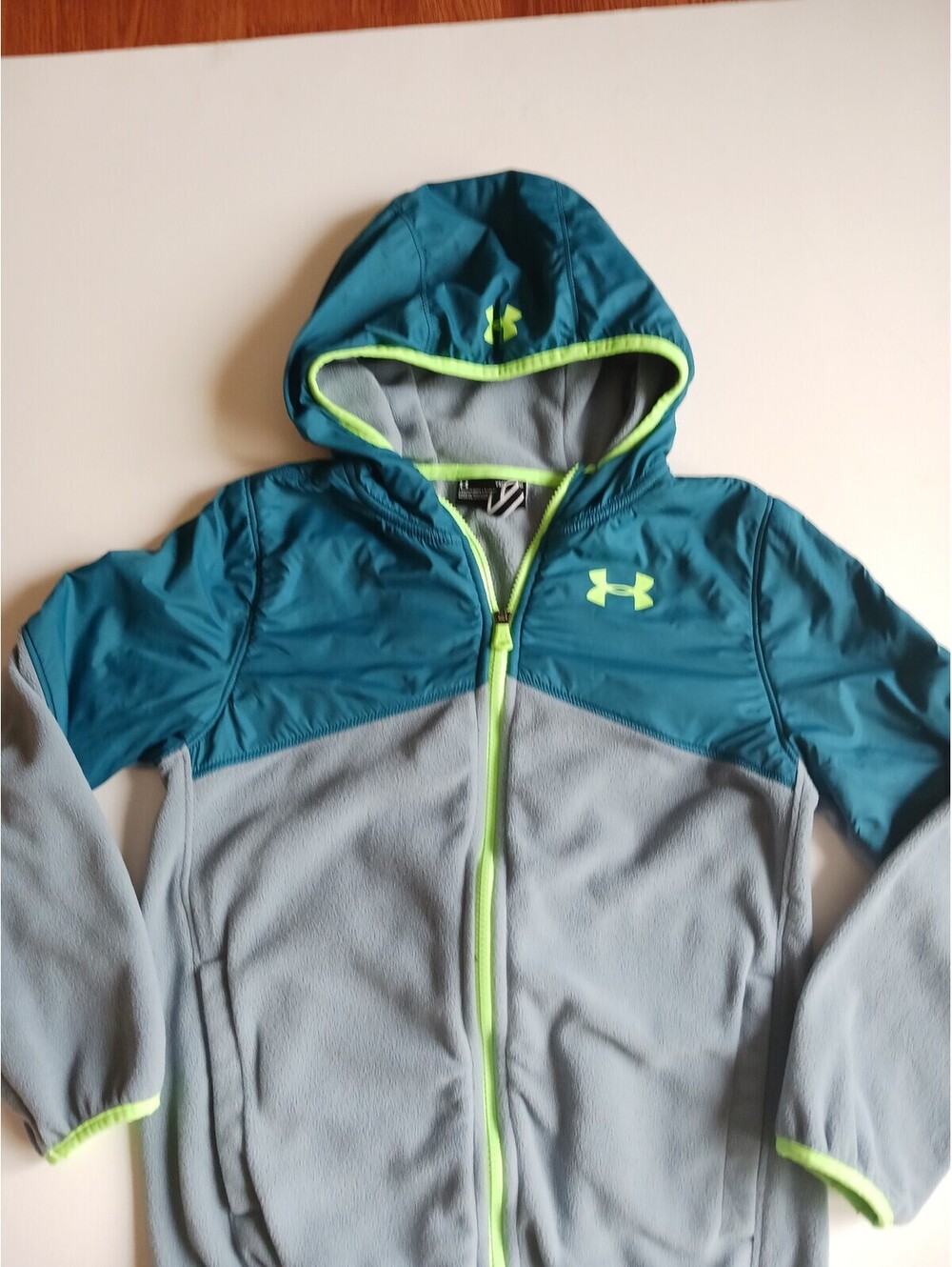 Under  Armour  Girls  Lightweight  Green & Grey  Jacket  Medium